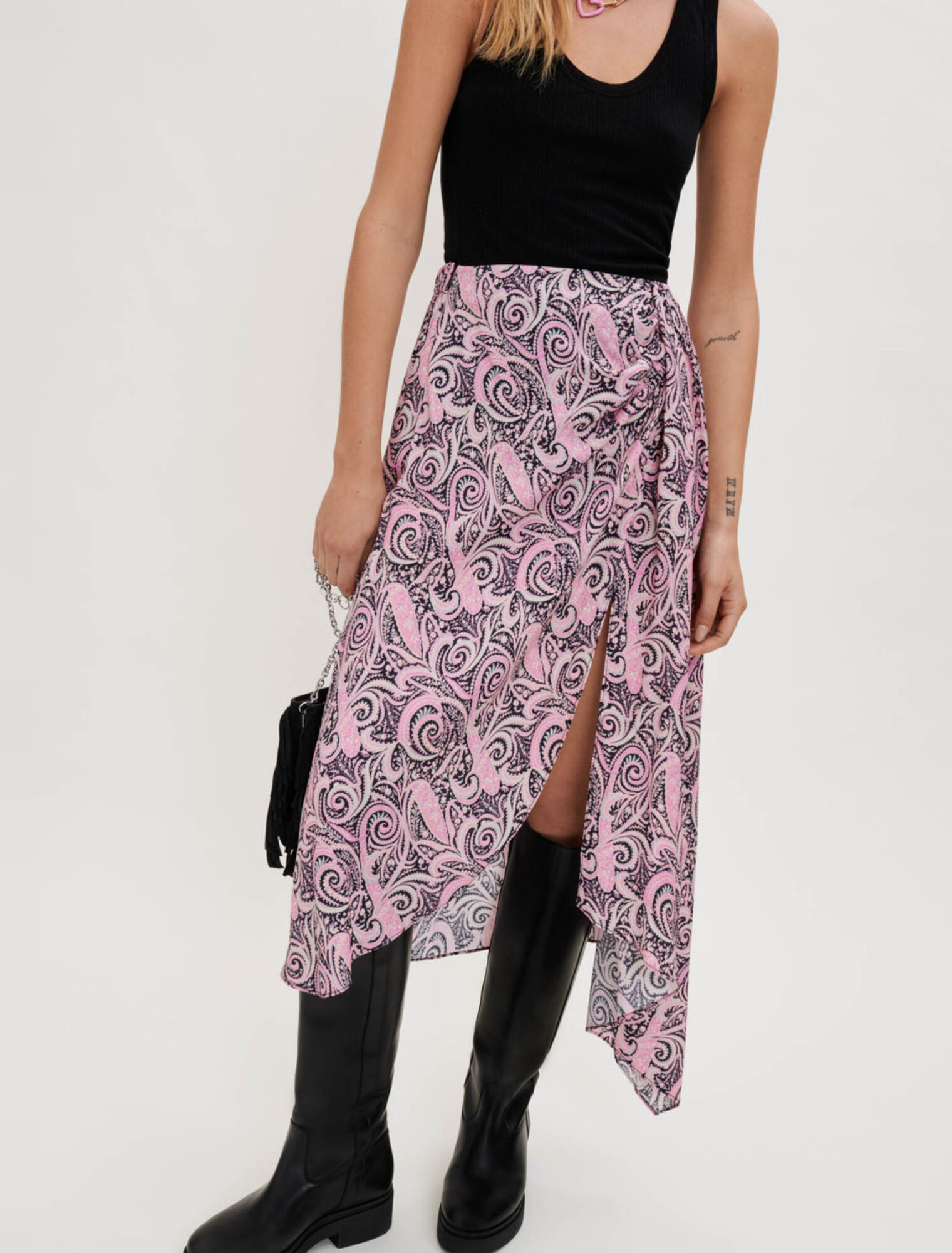 Falda asimétrica de viscosa estampada