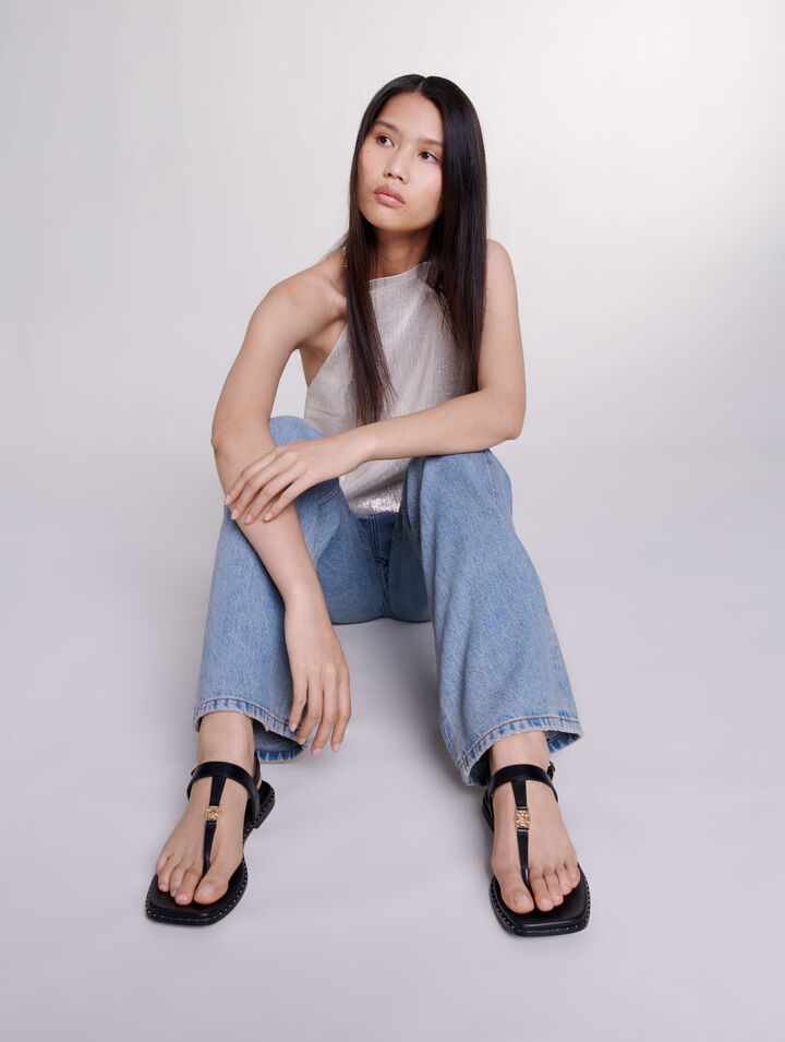 Sandalias planas con tiras de piel