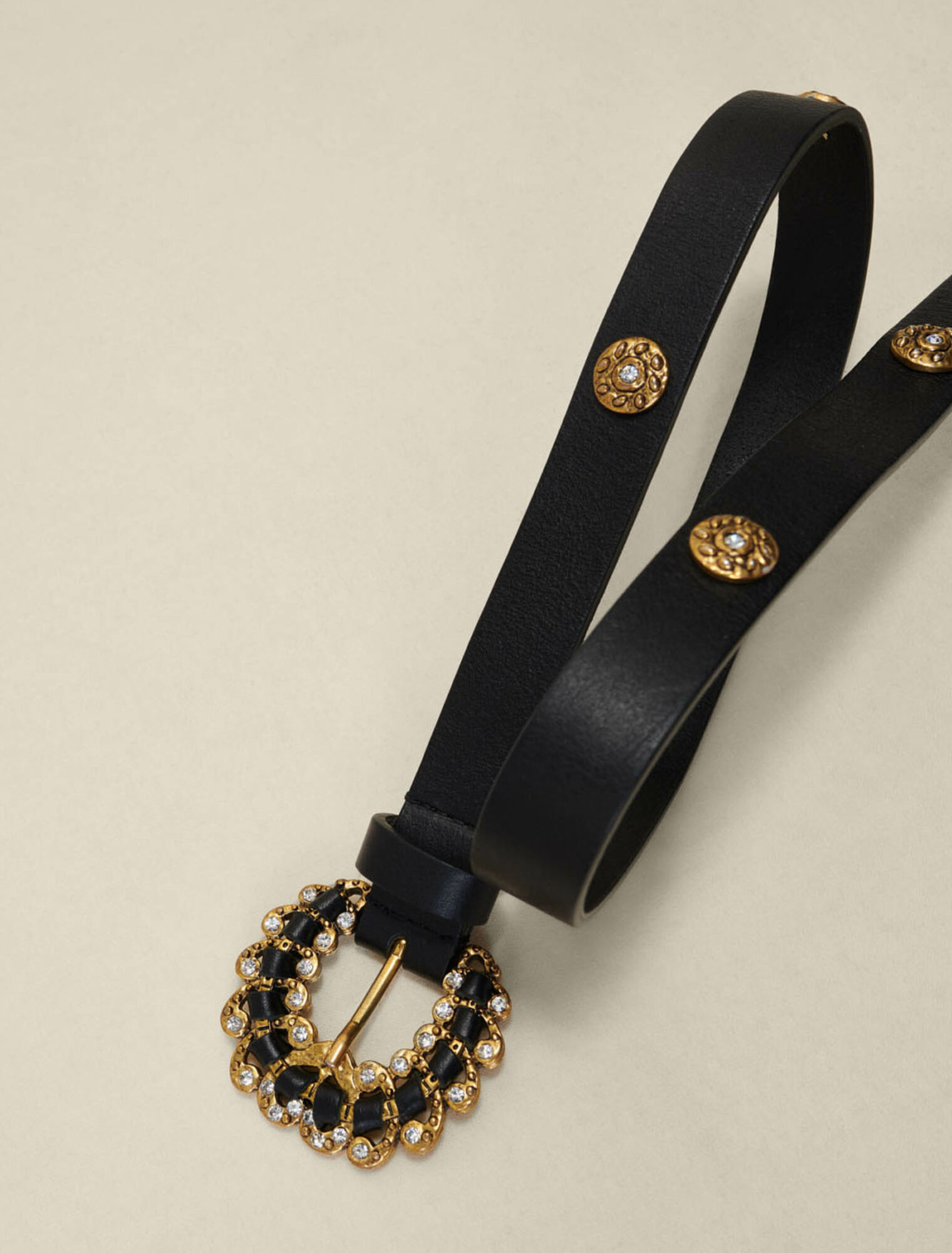 Cinturón de piel con strass