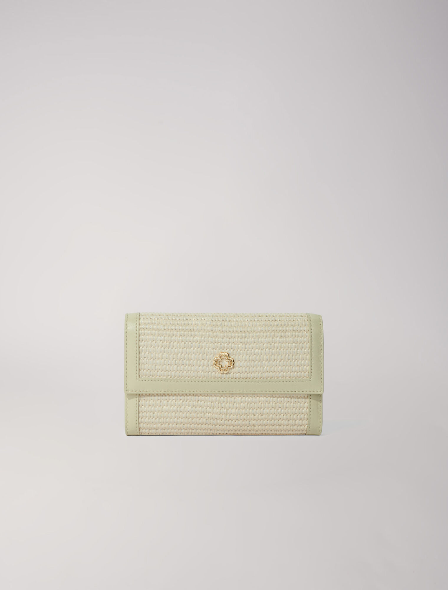 Cartera con cadena efecto rafia