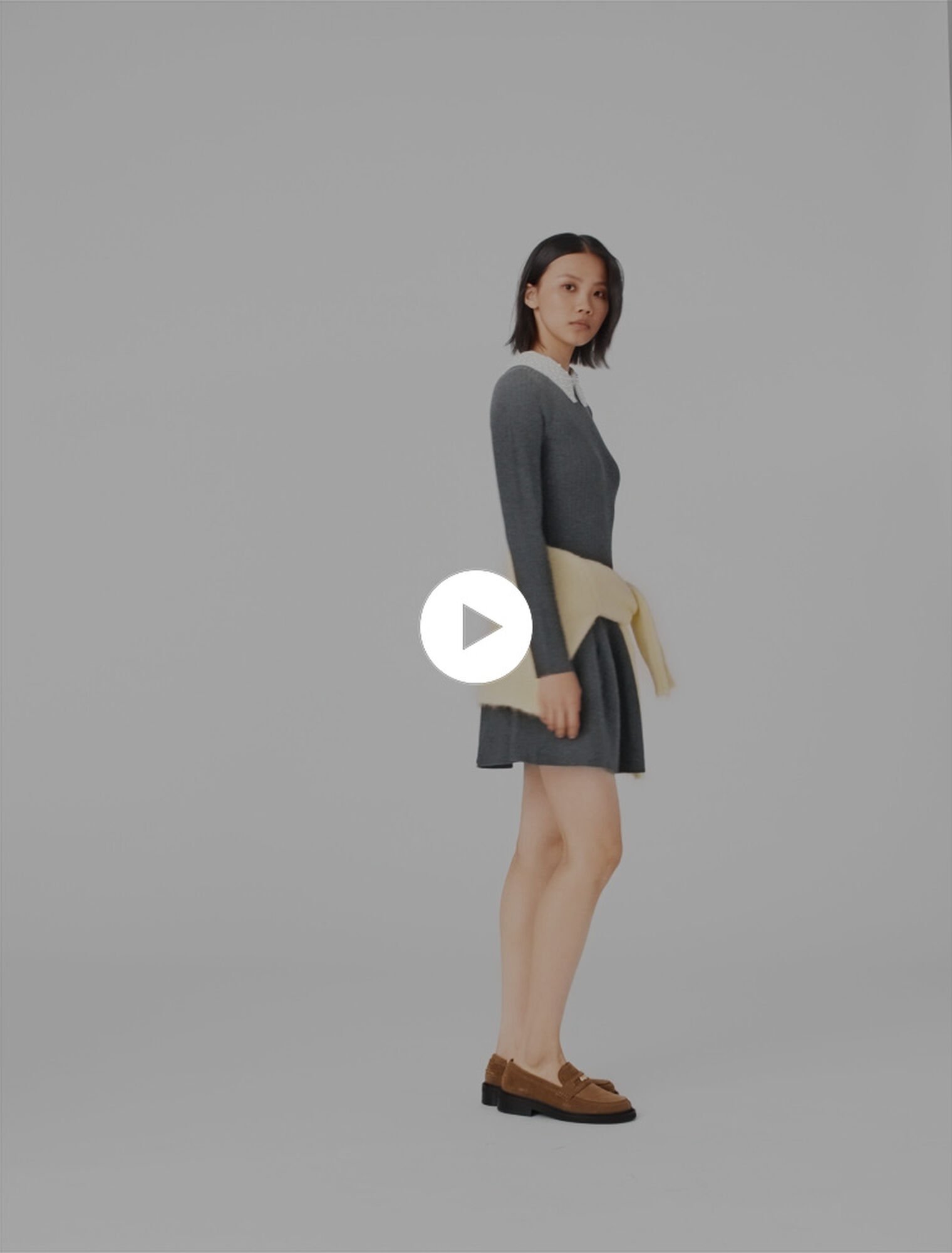 Vestido corto punto cuello perlado