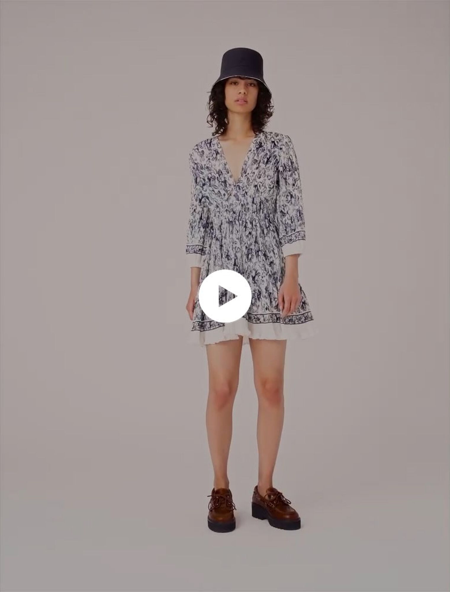 Vestido plisado estampado