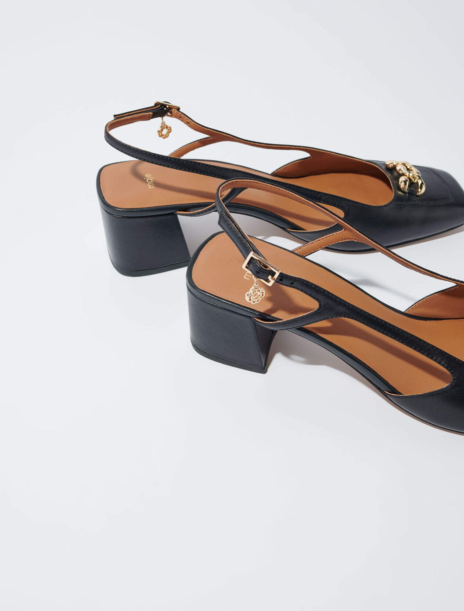 Zapatos de tacón cuadrados de piel