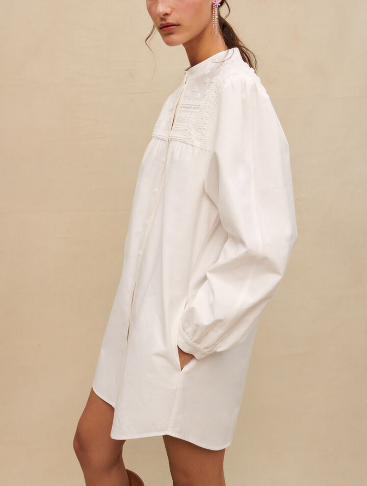 Vestido corto con mangas voluminosas