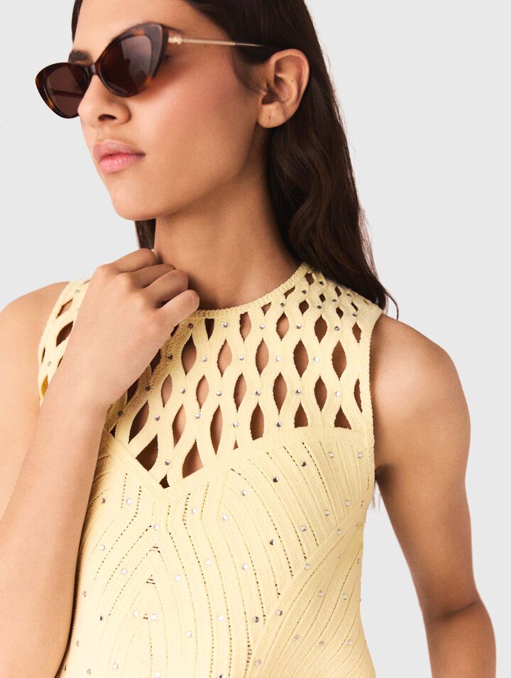 Top de ganchillo con strass