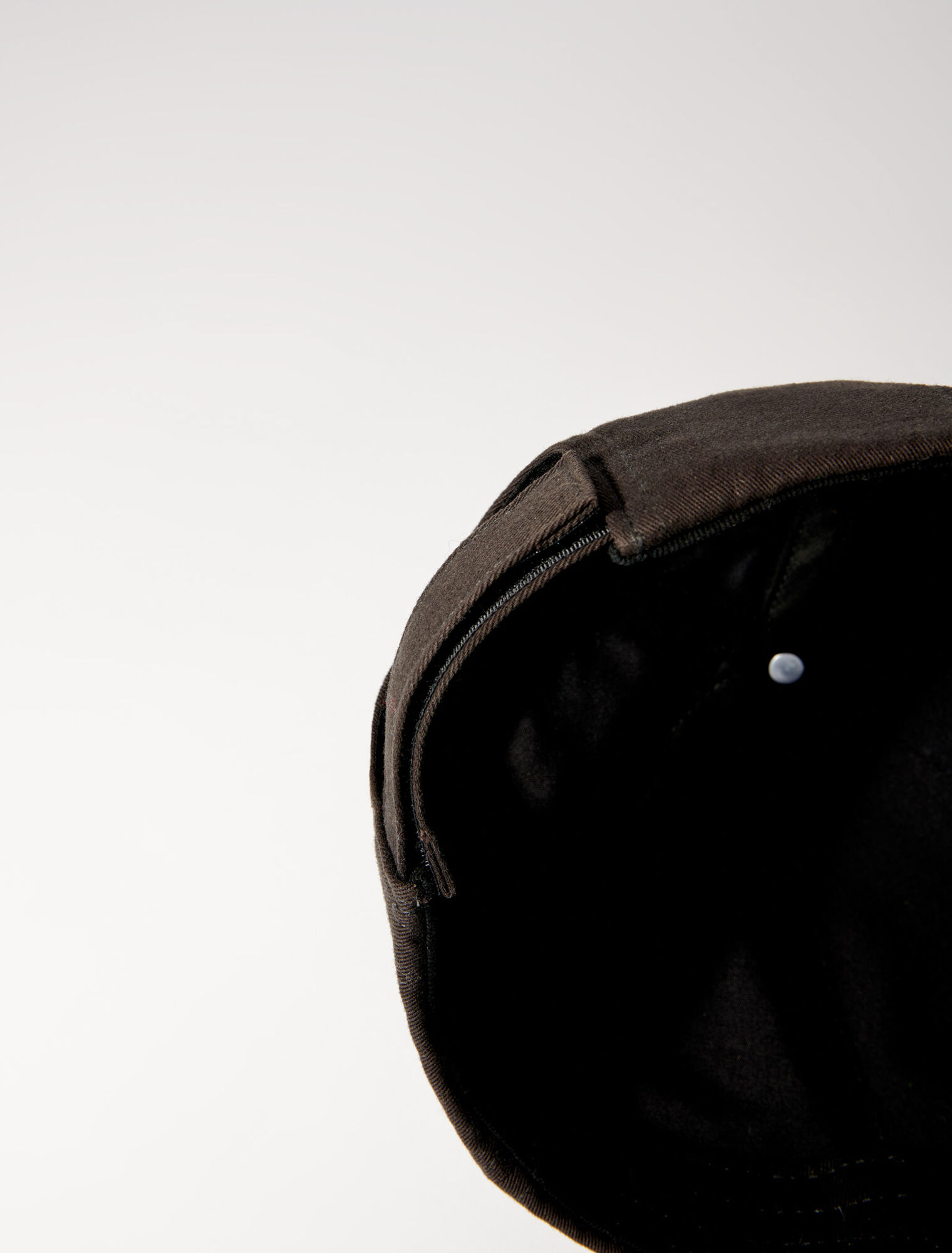 Gorra de algod&oacute;n con logotipo Clover