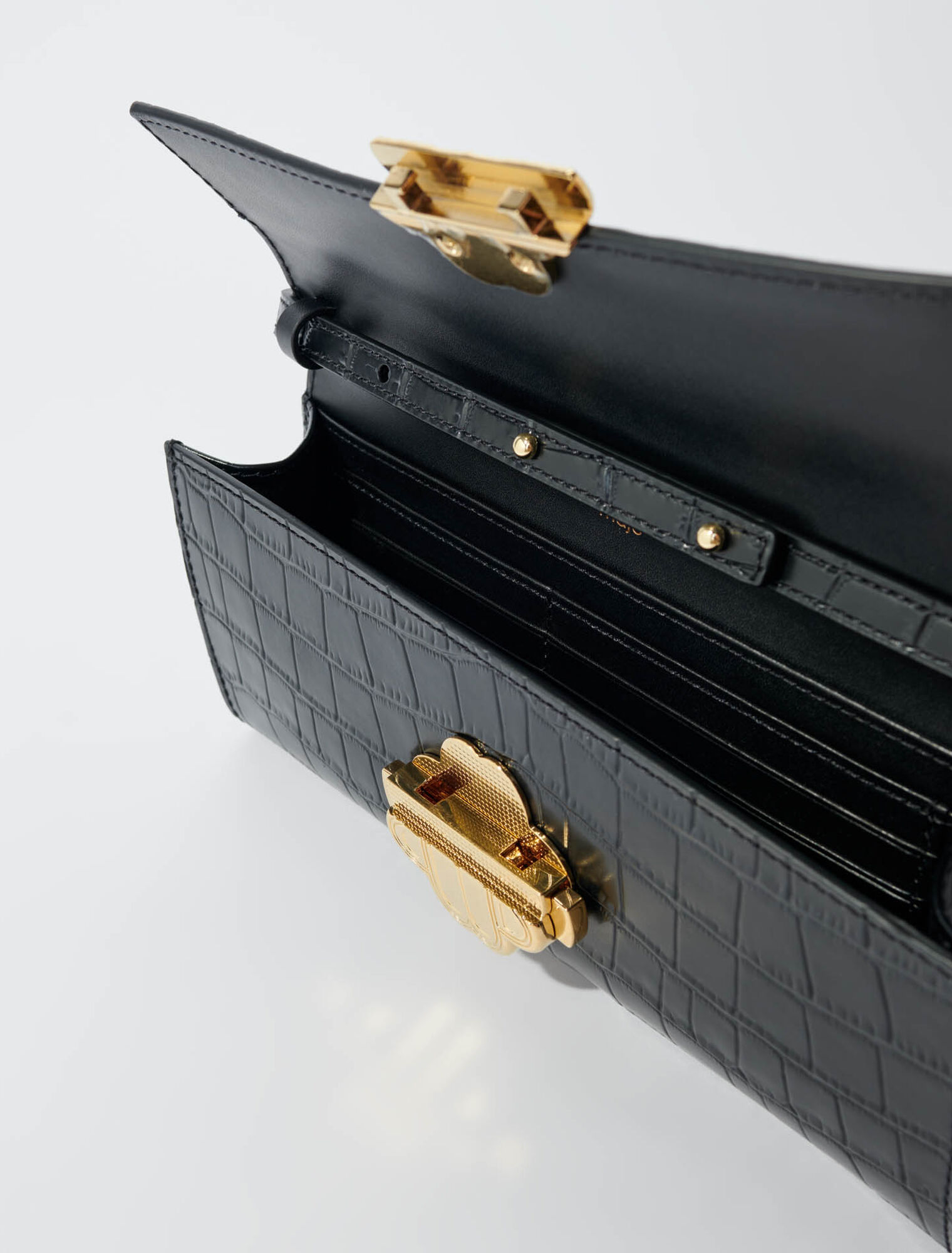 Bolso en cuero repujado de cocodrilo