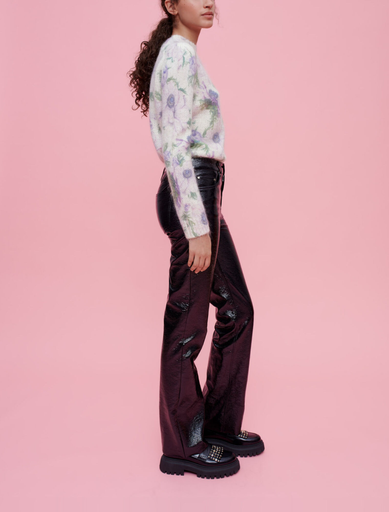 Pantalones acampanados de vinilo