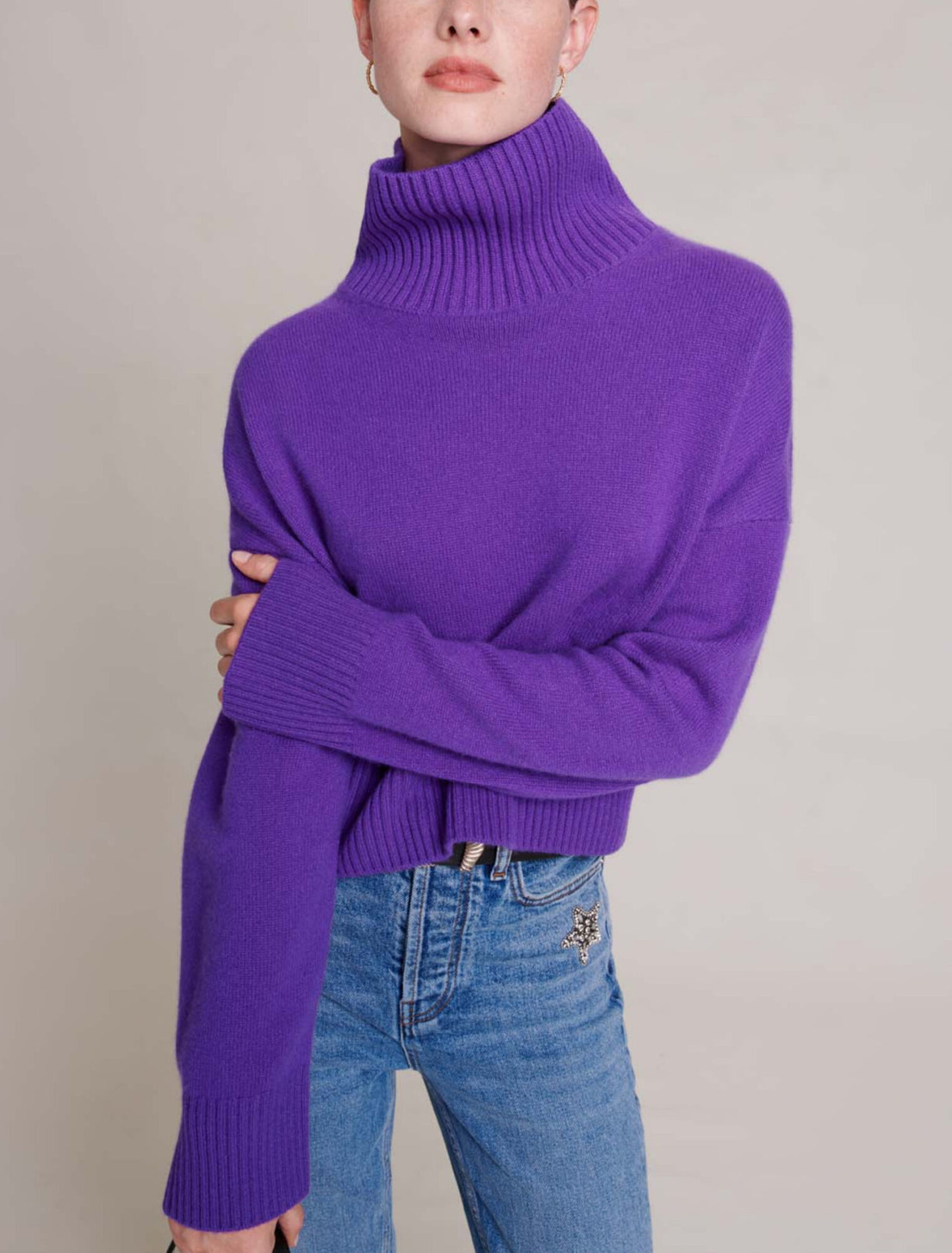Jersey de cachemira con cuello alto
