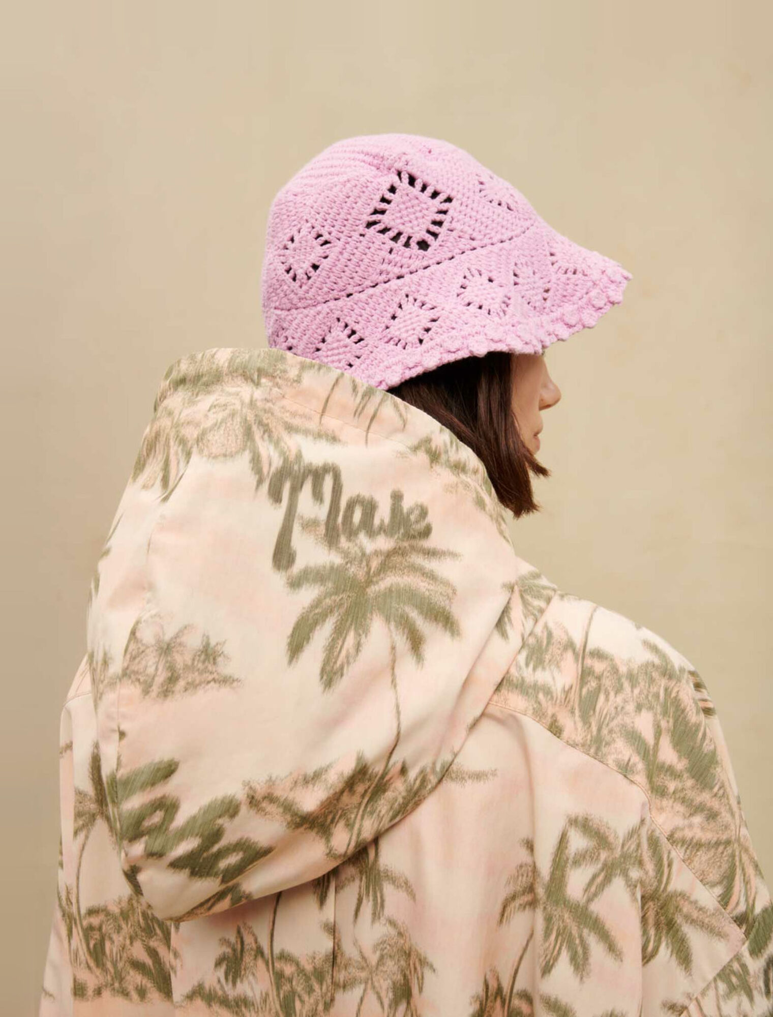 Chaqueta con estampado de palmeras