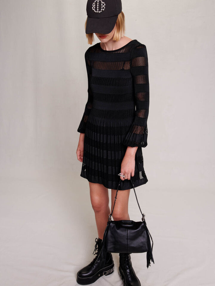 Vestido corto de punto calado