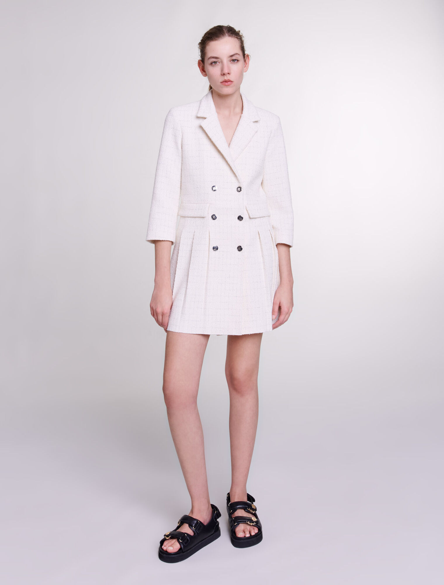Vestido corto con botones