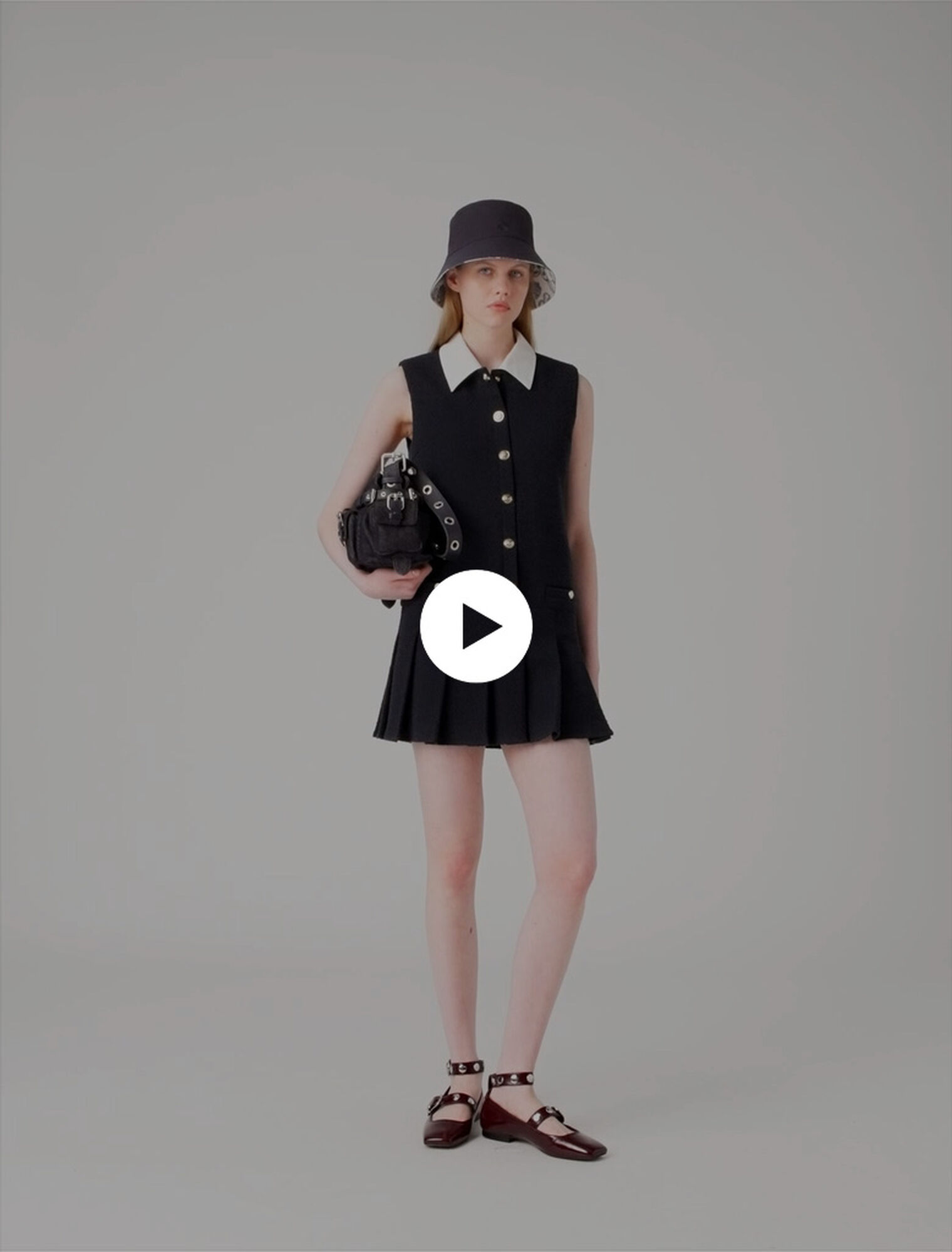 Vestido tweed corto, cuello extraíble