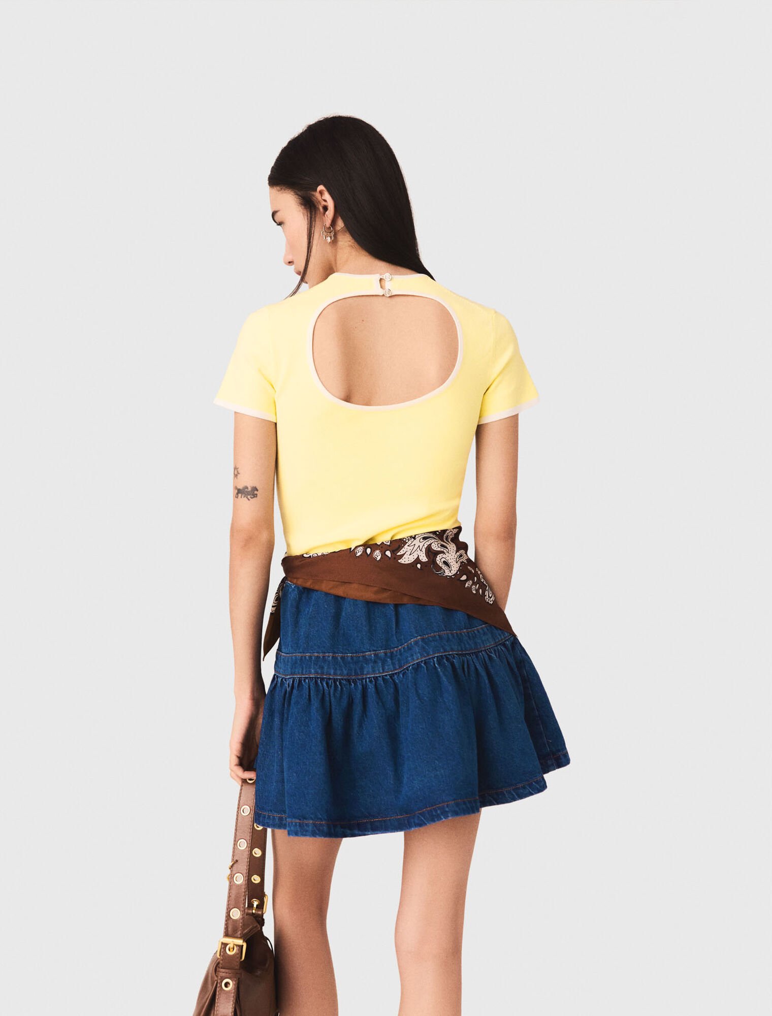 Jersey con corte redondo en espalda