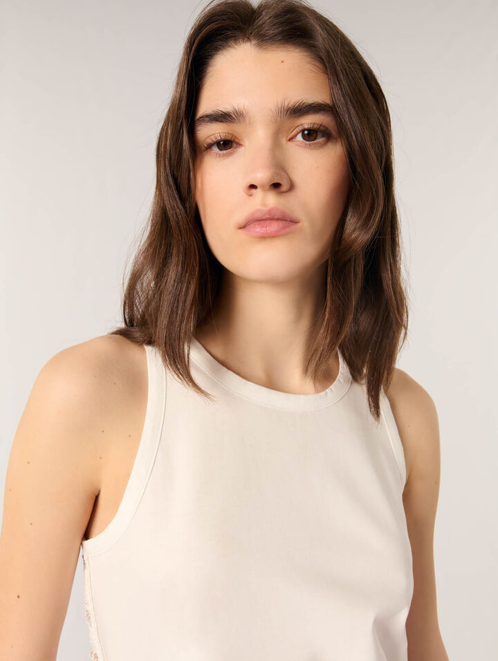 Camiseta con espalda de ganchillo