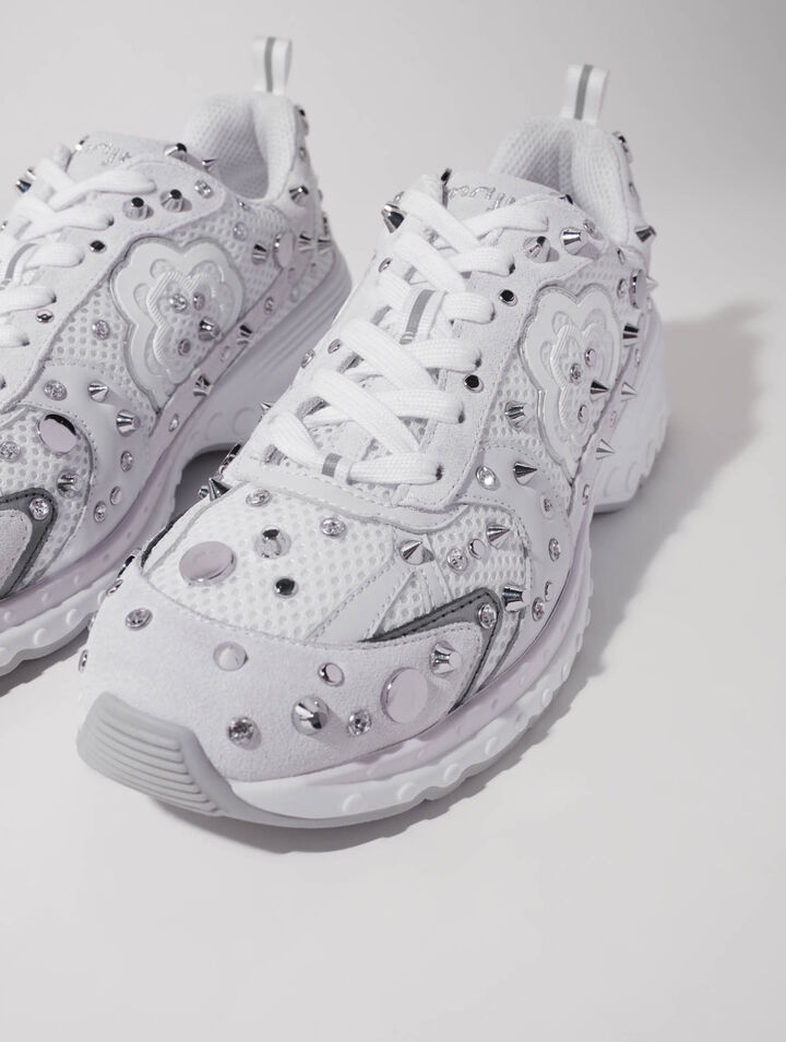 Zapatillas M tachuelas