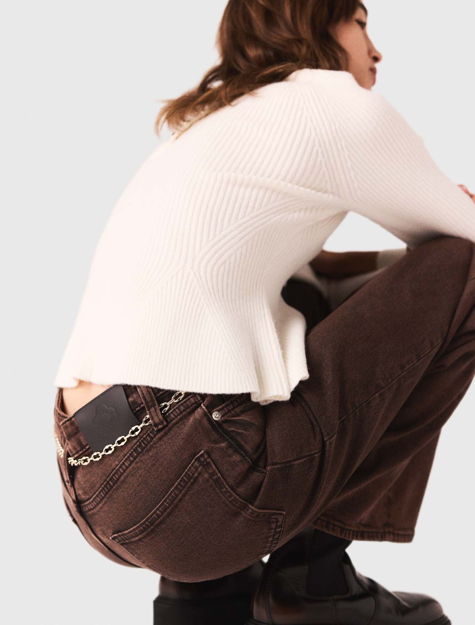 Vaquero bootcut con cadena