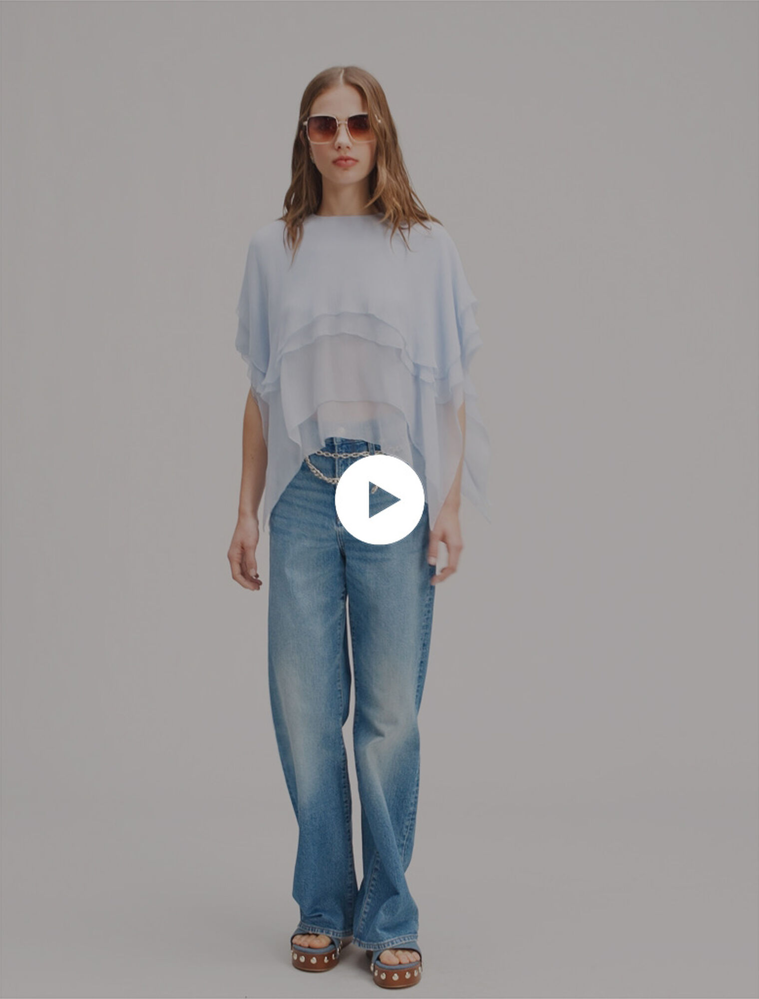 Top de muselina con volantes