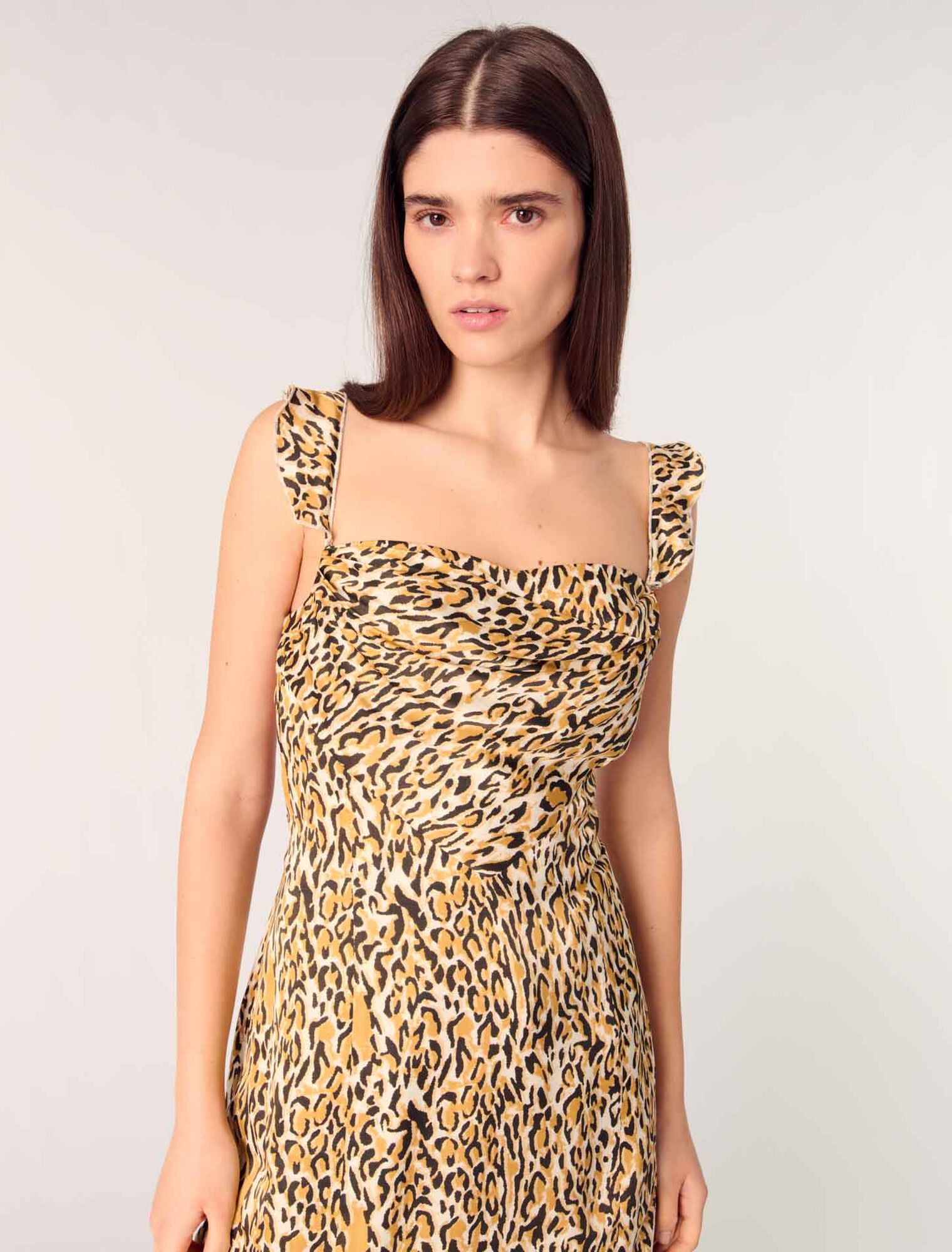 Vestido corto estampado de leopardo