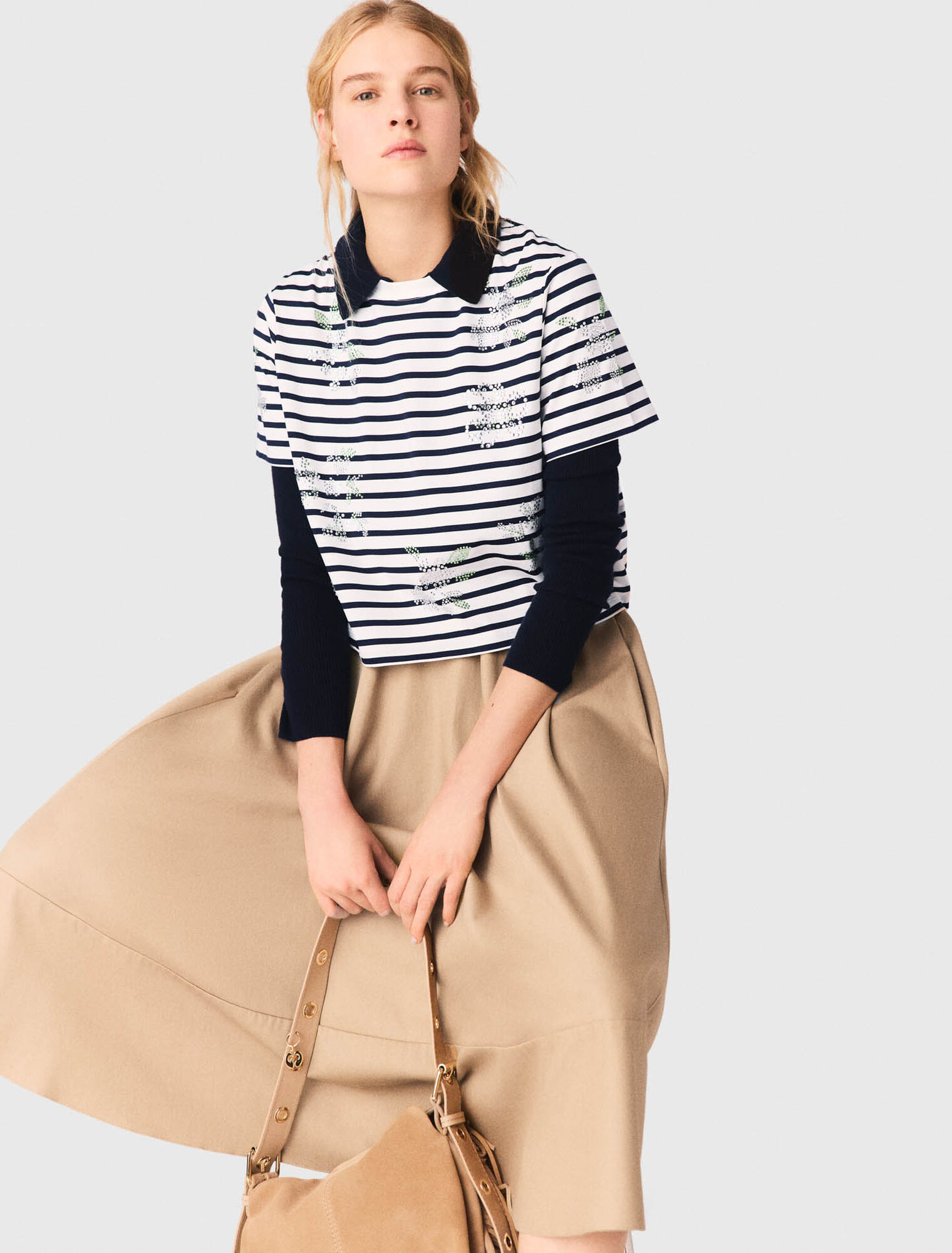 Camiseta rayas con flores de strass