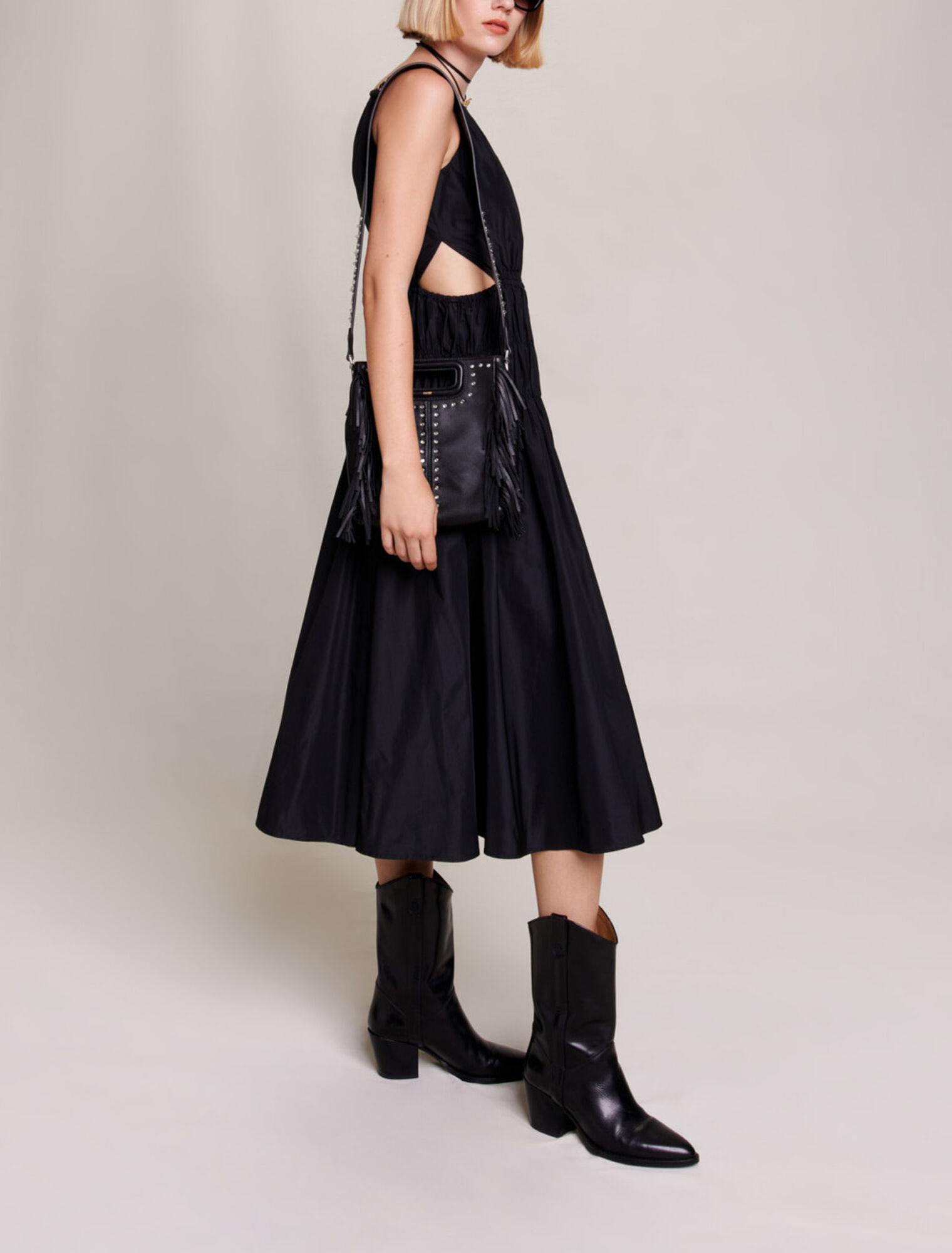 Vestido de tafetán abierto en la cintura