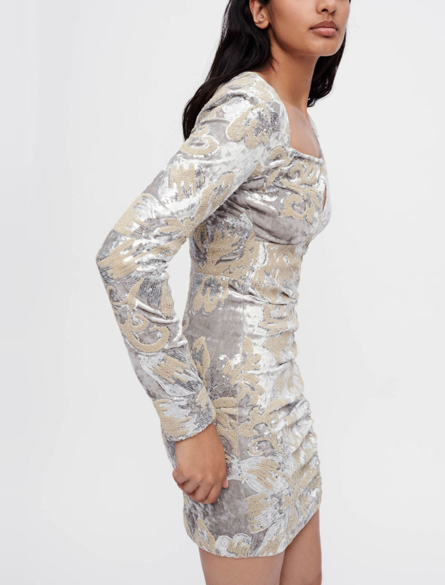 Vestido bordado con lentejuelas