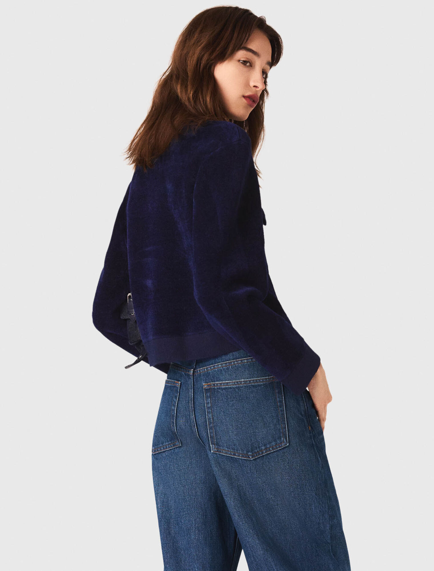 Chaqueta corta de terciopelo