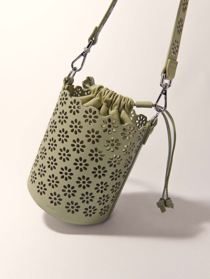 Bolso cubo de piel perforada
