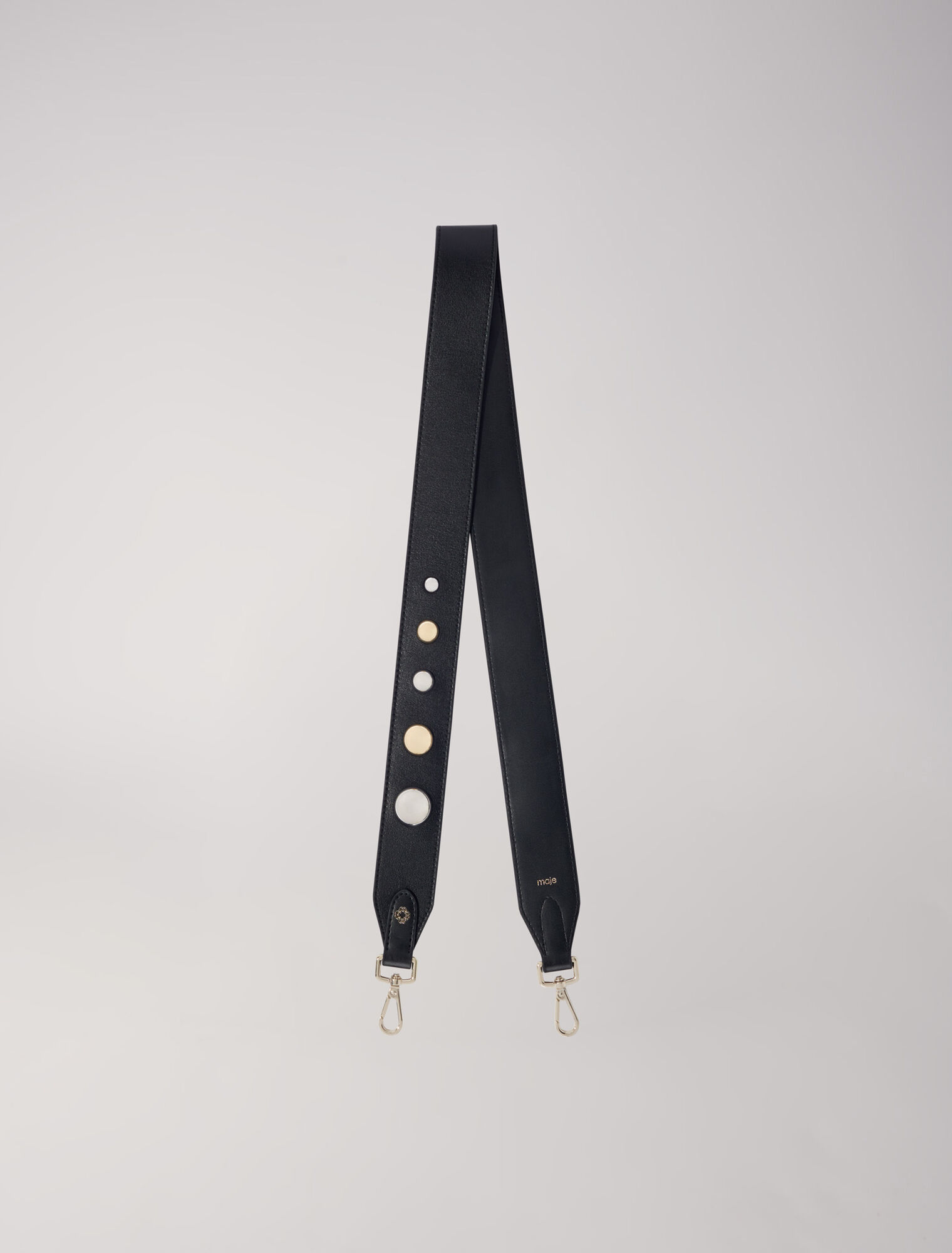Bandolera de cuero con tachuelas