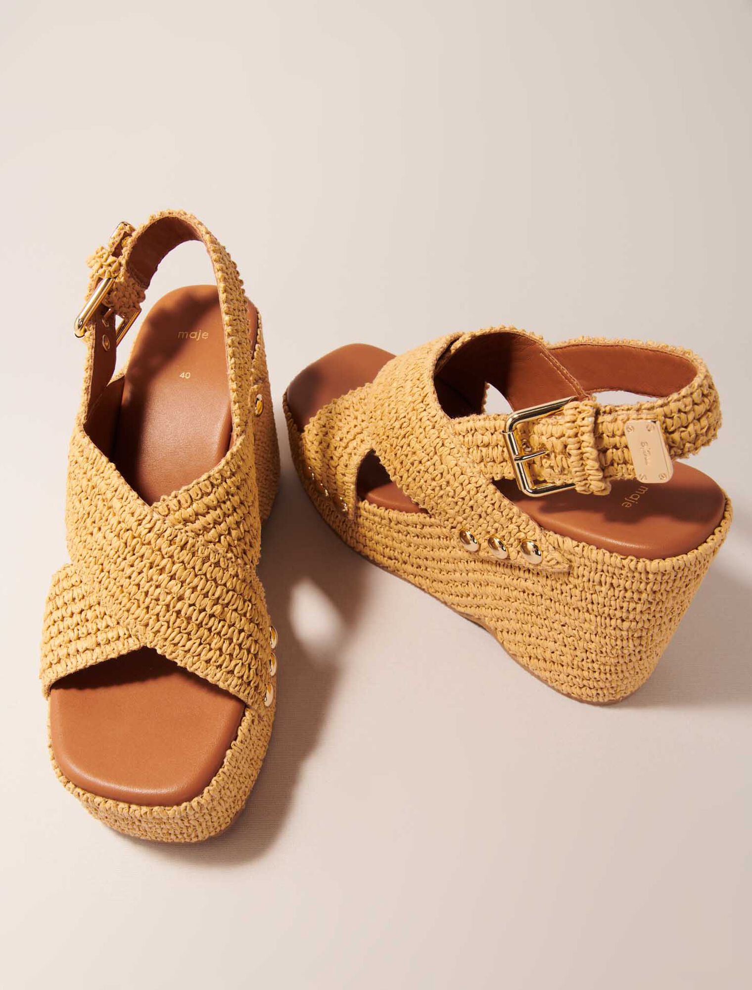 Sandalias de cuña efecto rafia