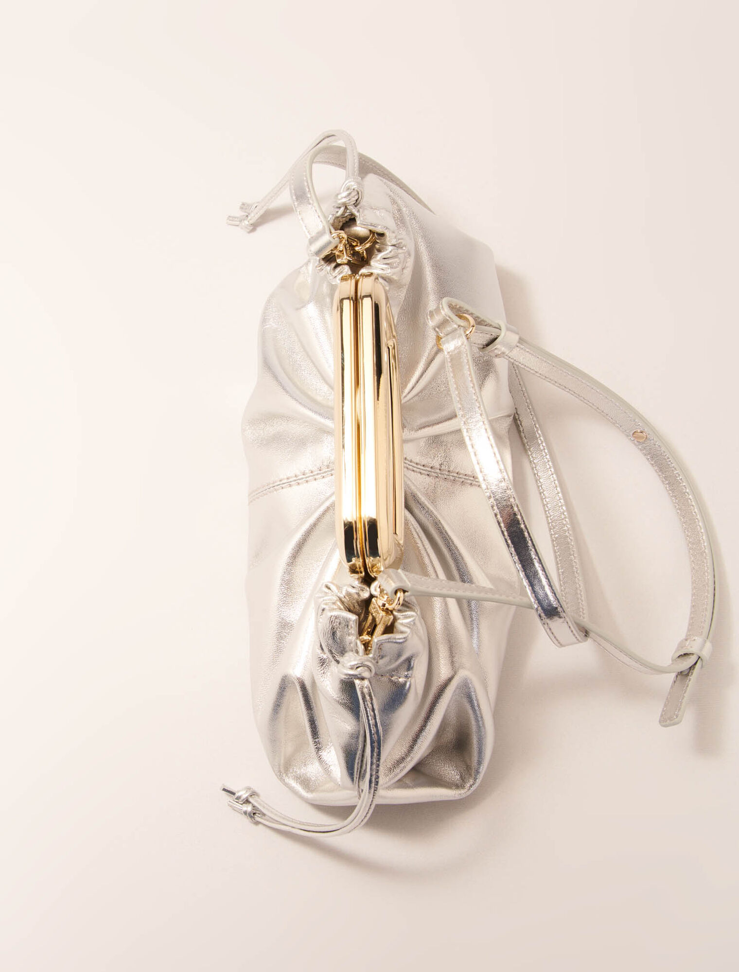 Clutch de piel metalizada