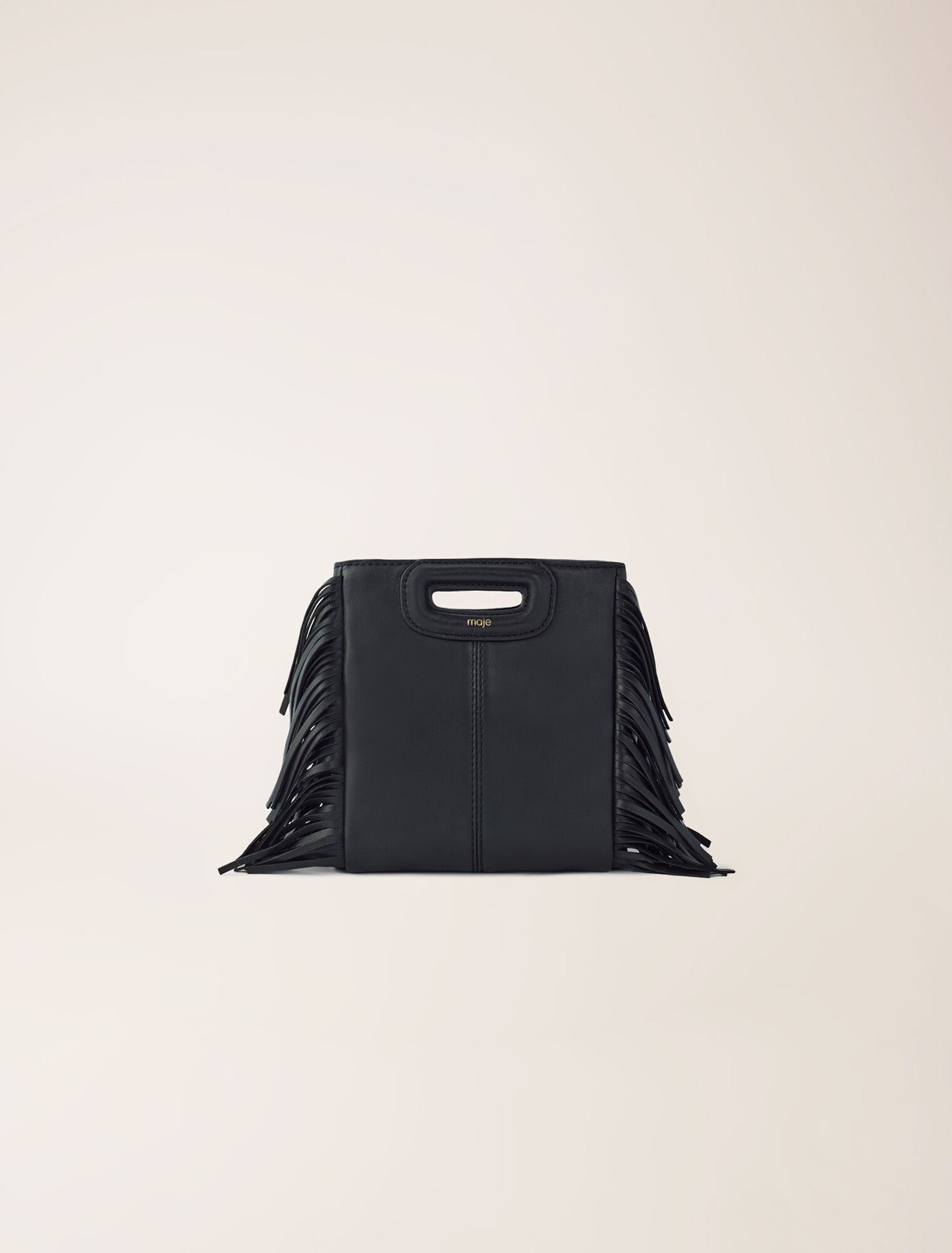 Bolso de piel con cadena
