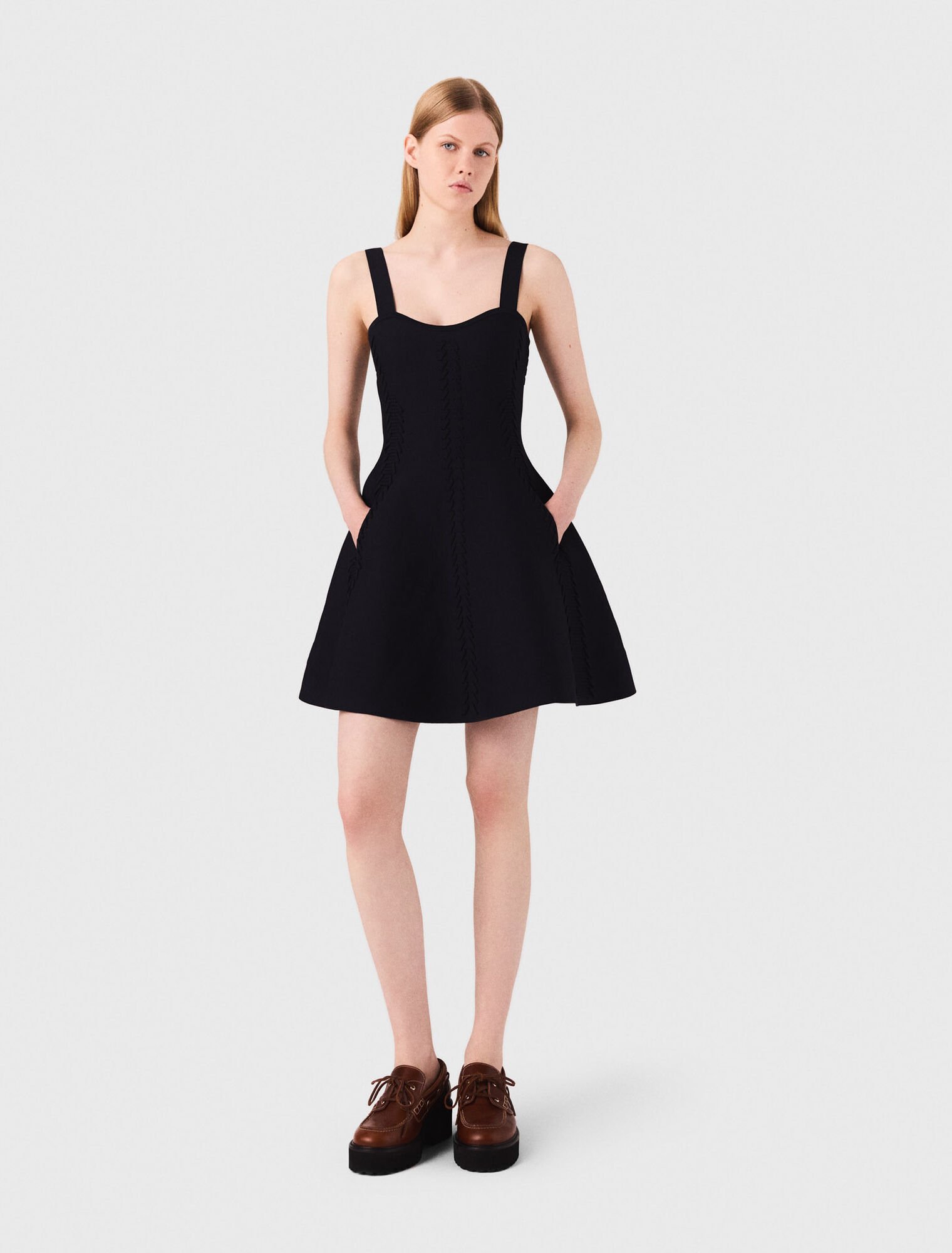 Vestido babydoll corto de punto 