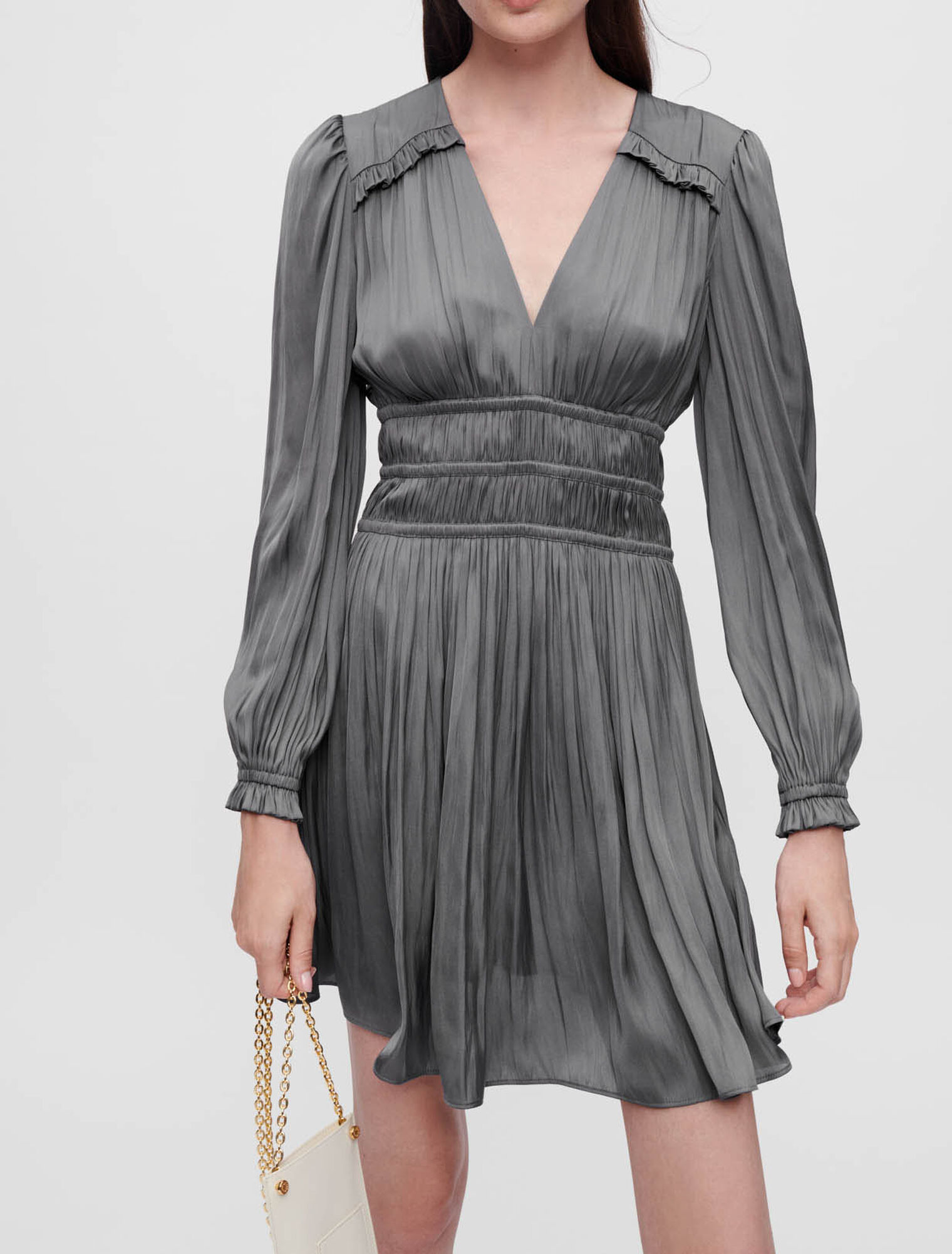 Vestido corto de raso