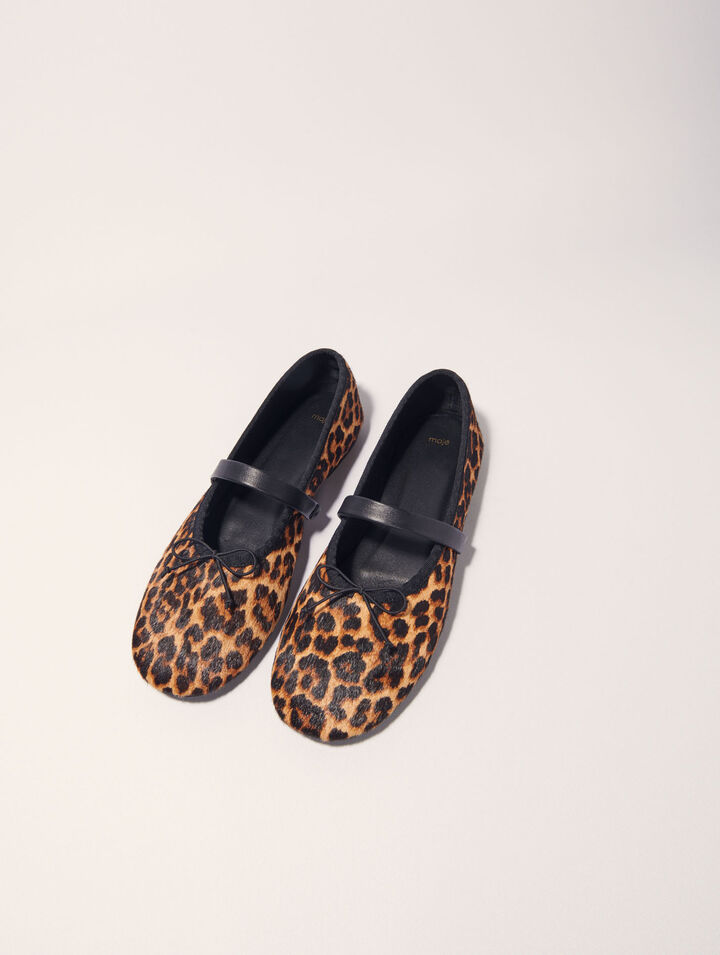 Bailarina de piel con efecto leopardo