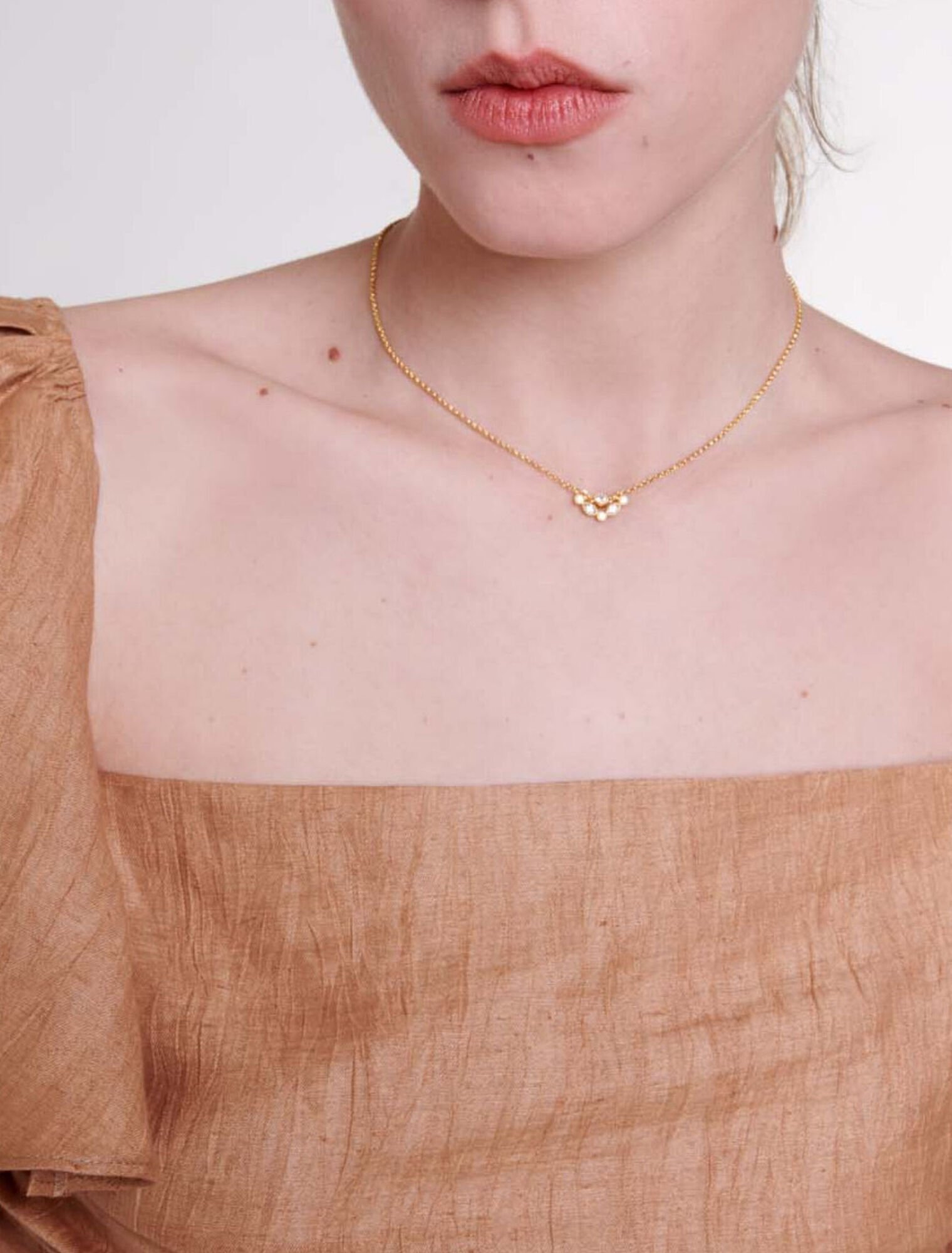 Top de lino con volantes