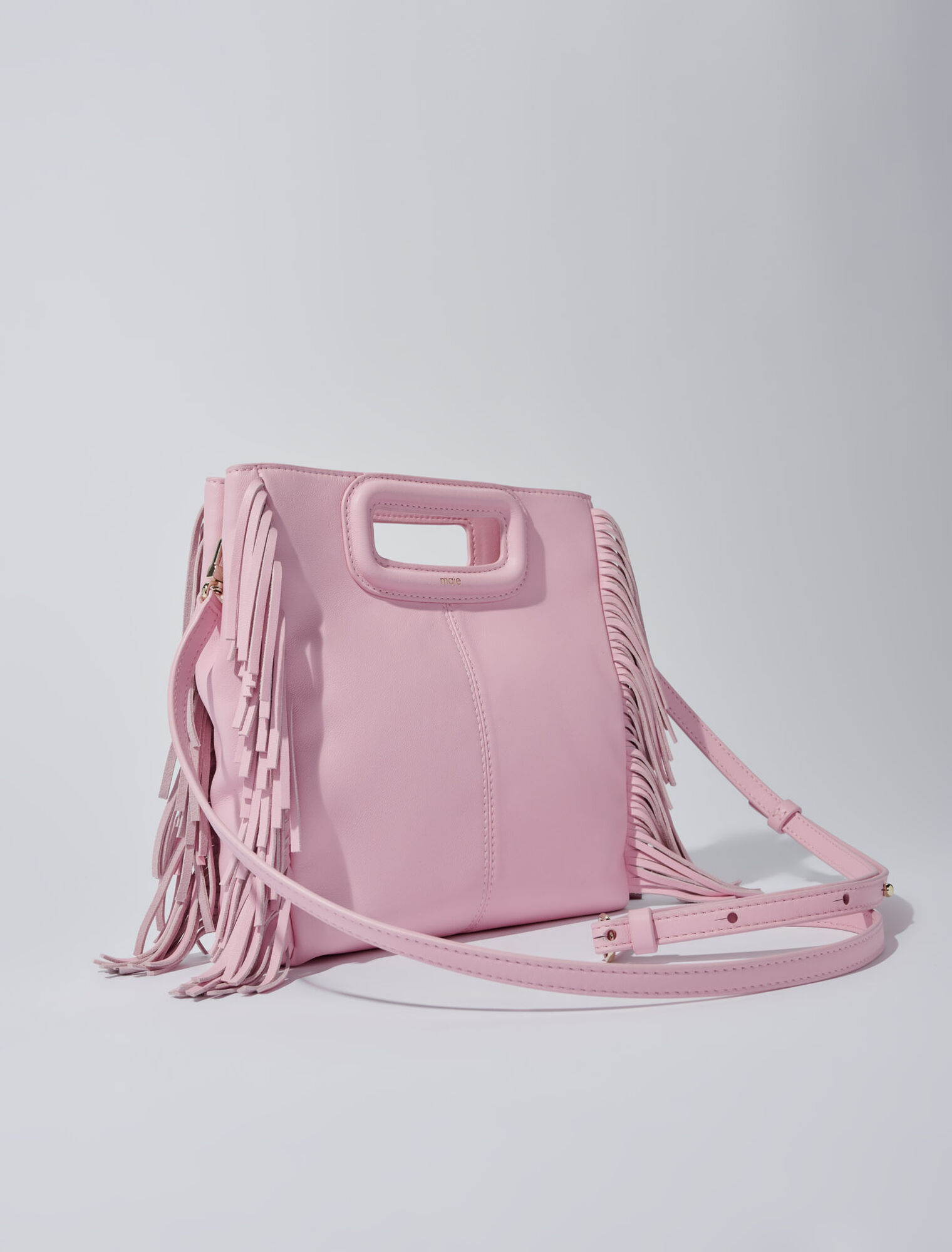 Bolso M con flecos de piel lisa
