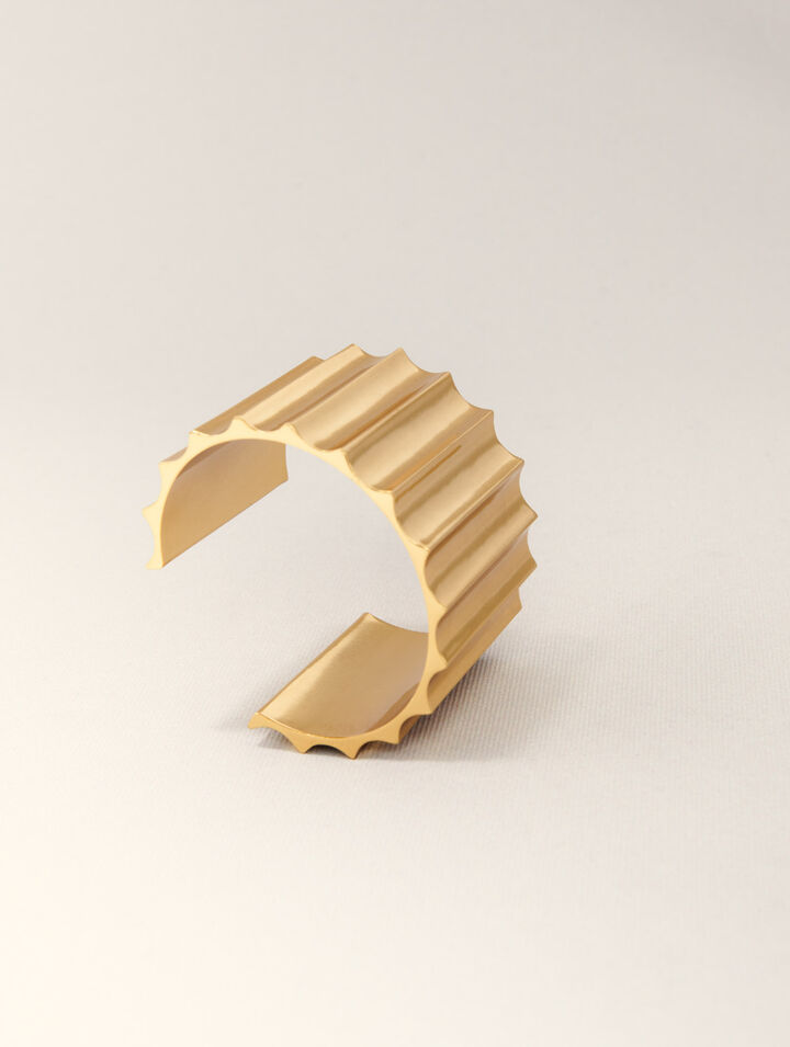 Brazalete ancho de metal cónico