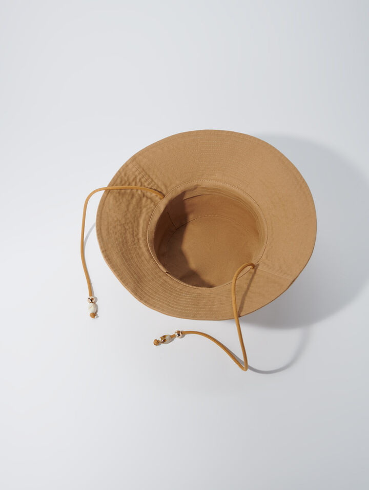 Sombrero bob con cordón y abalorios
