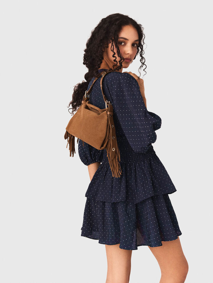 Vestido con volantes y pedrer&iacute;a