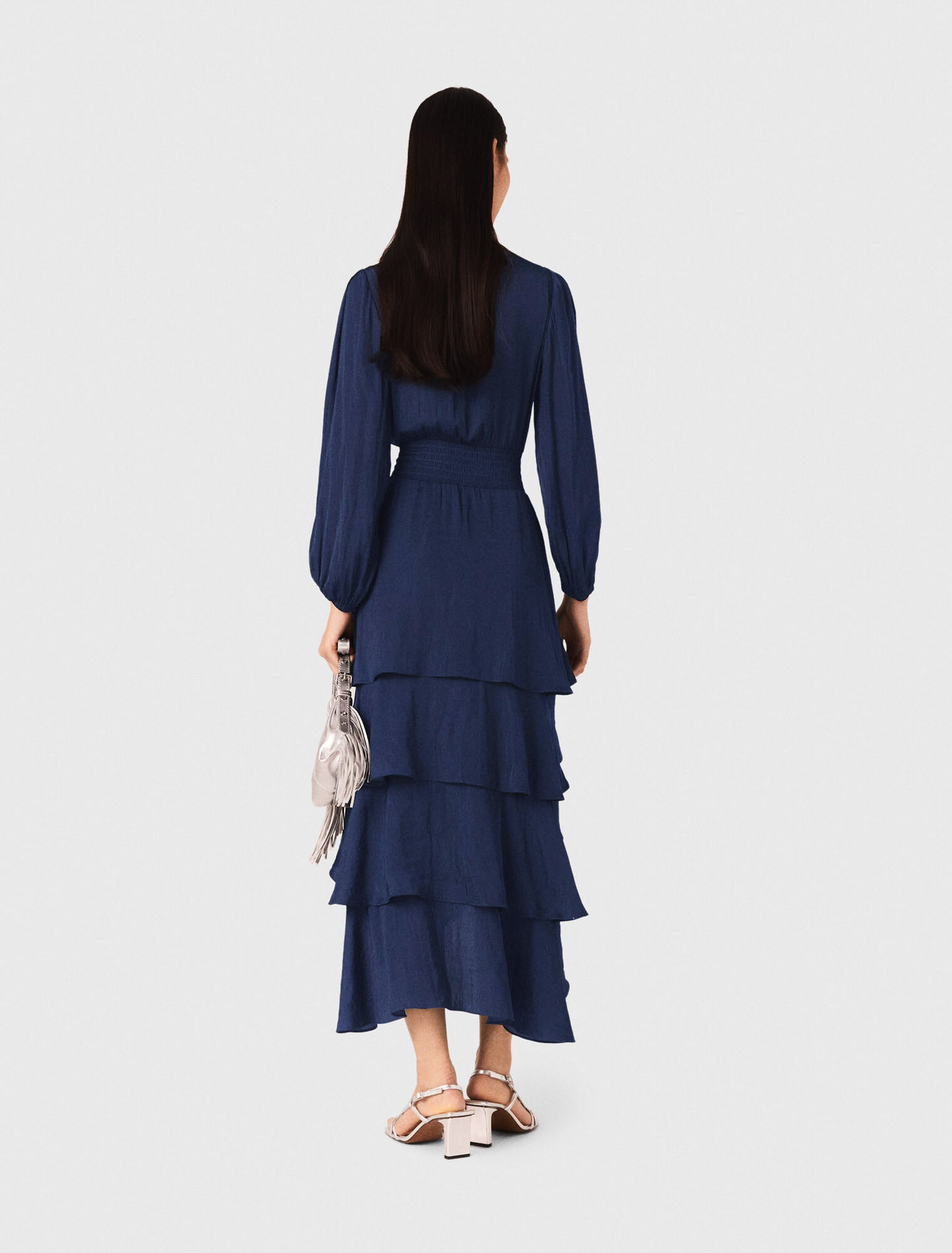 Vestido largo con volantes