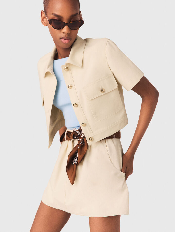 Chaqueta corta de manga corta