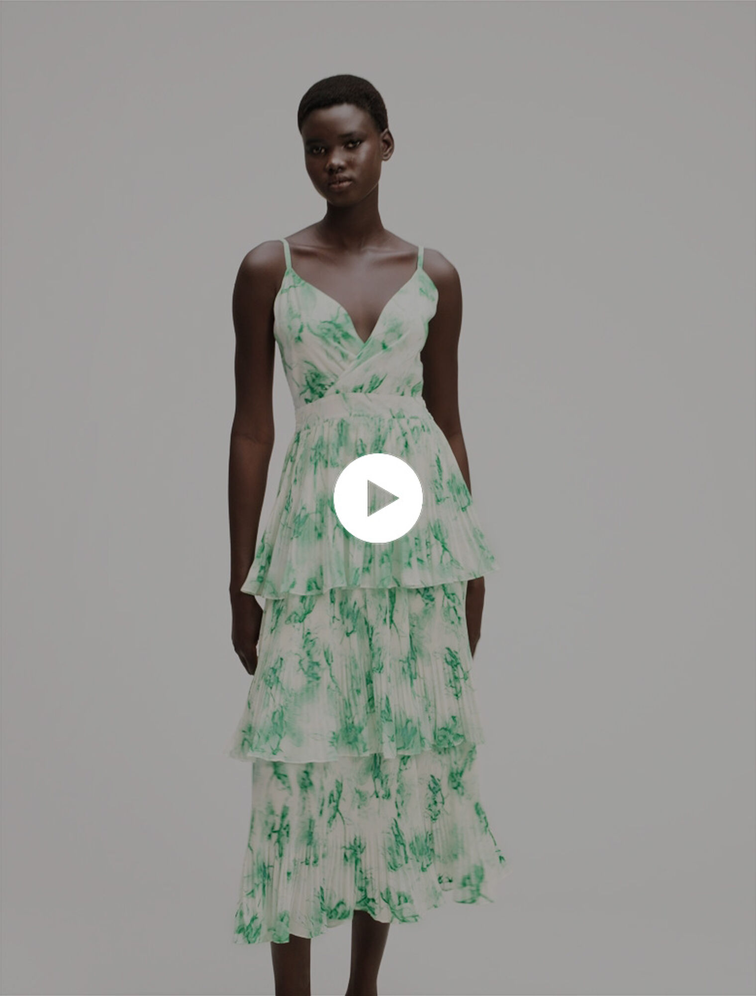 Vestido largo estampado con volantes