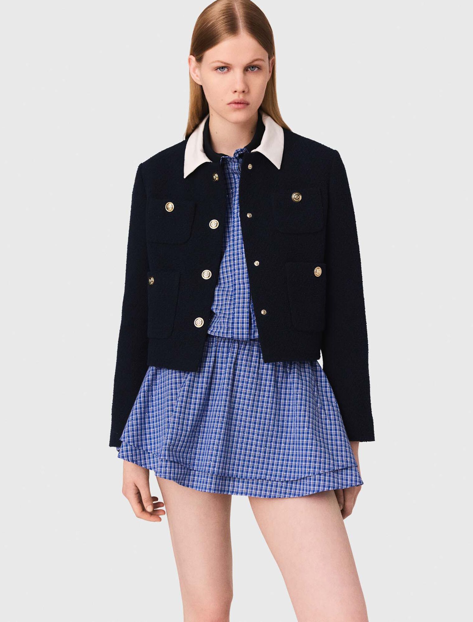 Chaqueta corta tweed, cuello desmont.