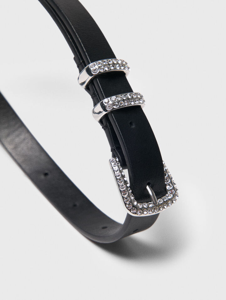 Cinturón fino con hebilla de strass