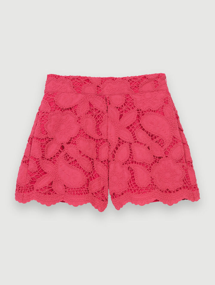 Pantalón corto bordado calado