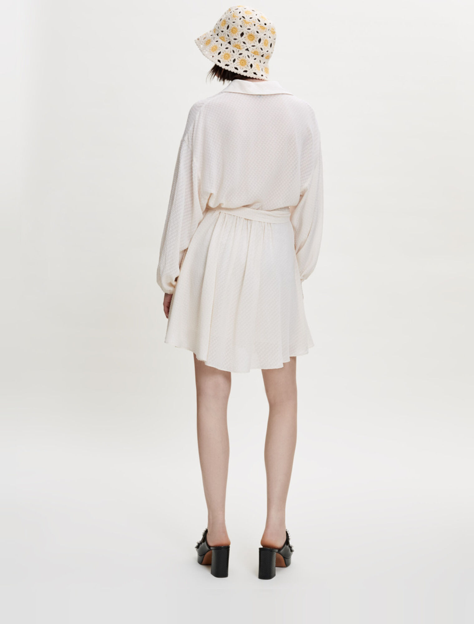 Vestido camisero fluido y suelto