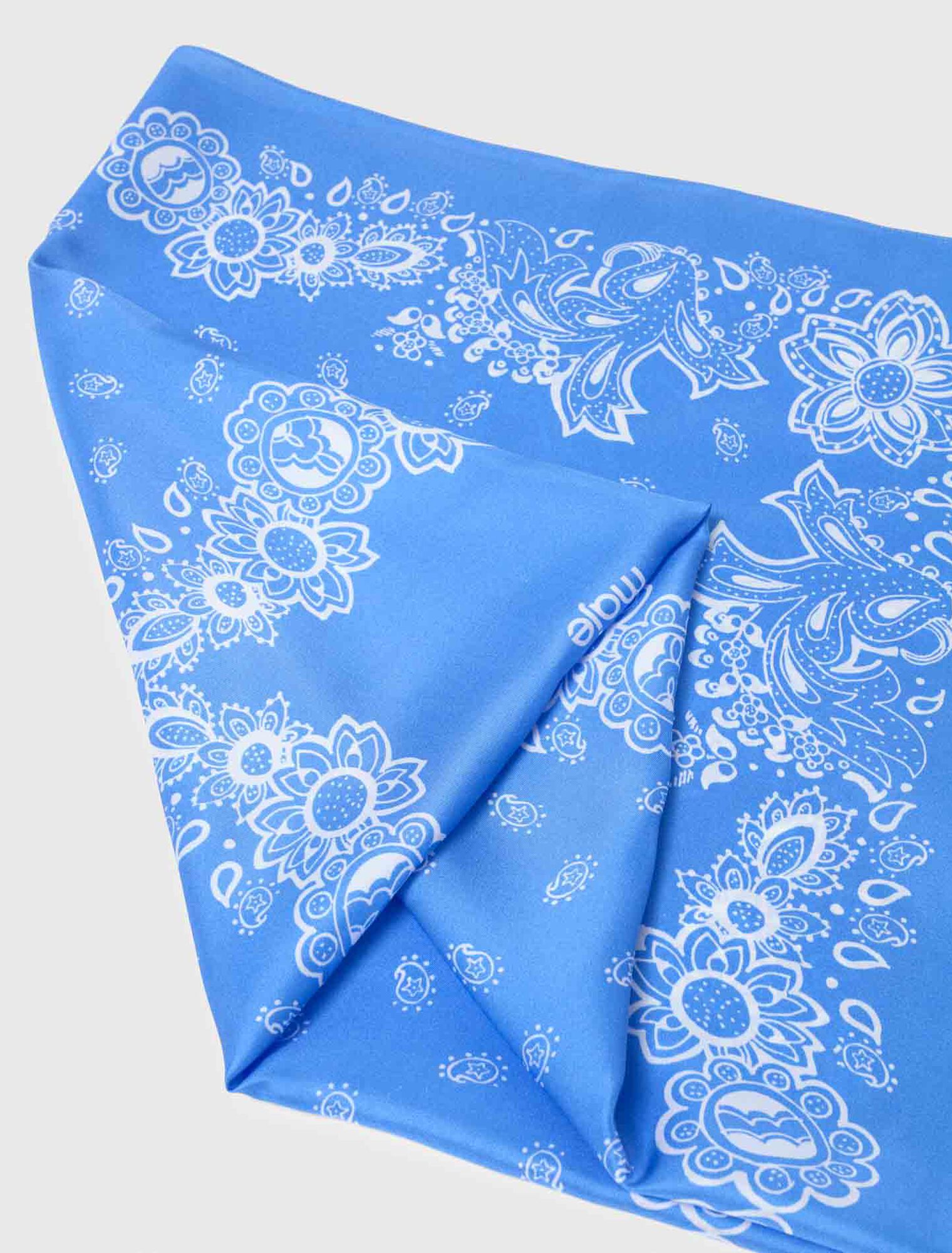Pa&ntilde;uelo de seda estampado bandana