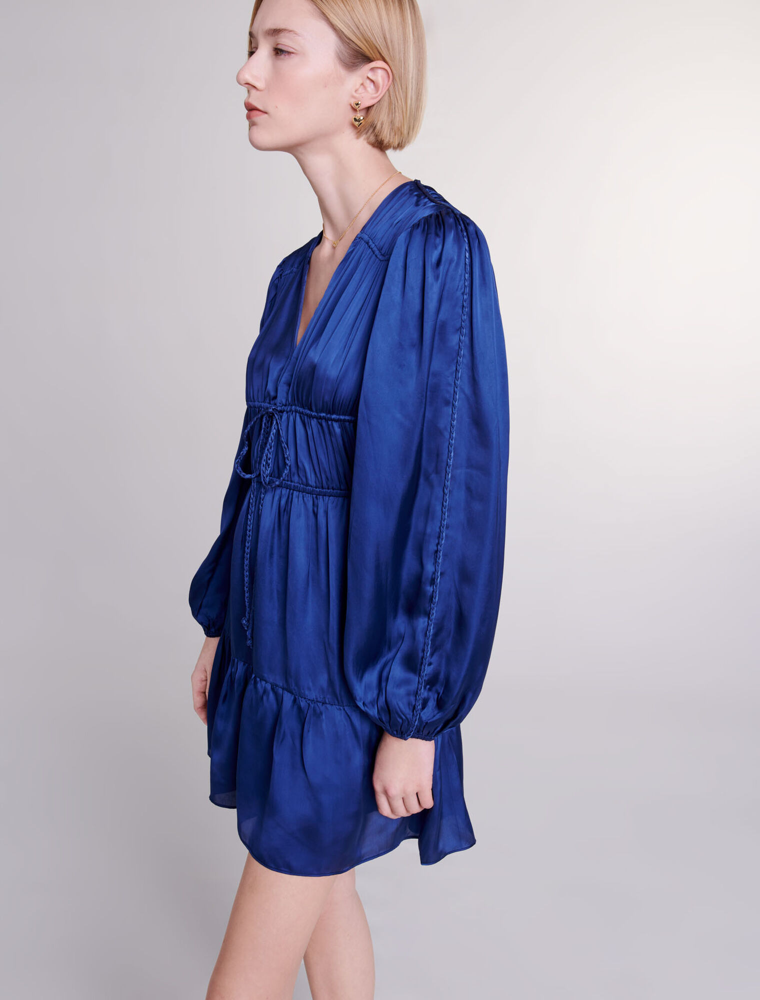 Vestido corto satinado