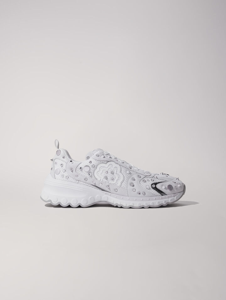 Zapatillas M tachuelas